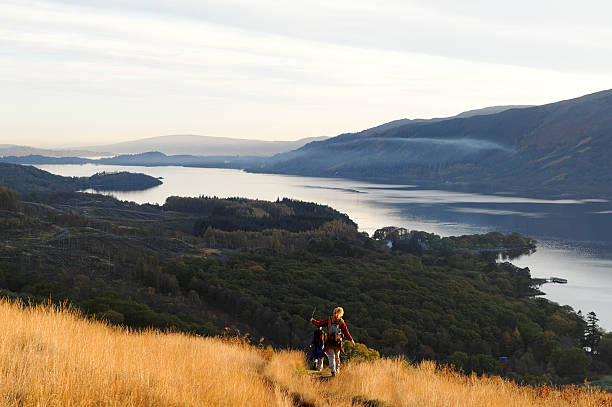 vista de ben lomond - loch lomond loch ben lomond scotland imagens e fotografias de stock