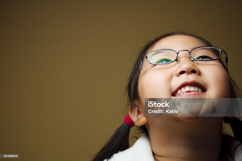 Süßes Mädchen suchen und Lächeln - Lizenzfrei Asiatischer und Indischer Abstammung Stock-Foto