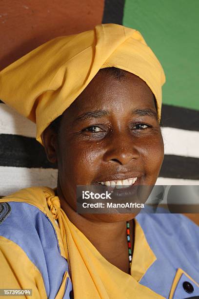 Foto de Pedi Mulher Da África Do Sul e mais fotos de stock de Mulheres - Mulheres, Só Uma Mulher, Província do Norte