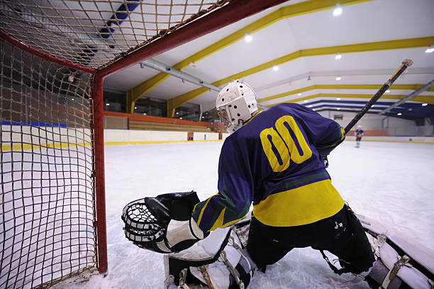 istock Hockey goalie 157395379