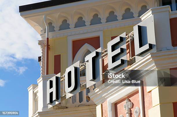 Photo libre de droit de Vintage Panneau De Lhôtel banque d'images et plus d'images libres de droit de Hôtel - Hôtel, Italie, Façade