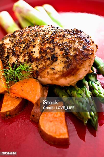 Chicken Hühnerbrust Stockfoto und mehr Bilder von Bildschärfe - Bildschärfe, Farbbild, Fleisch