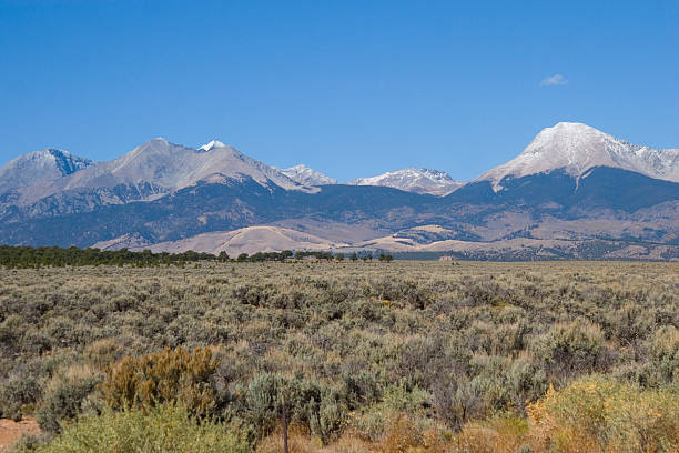 montañas sangre de cristo - alamosa fotografías e imágenes de stock