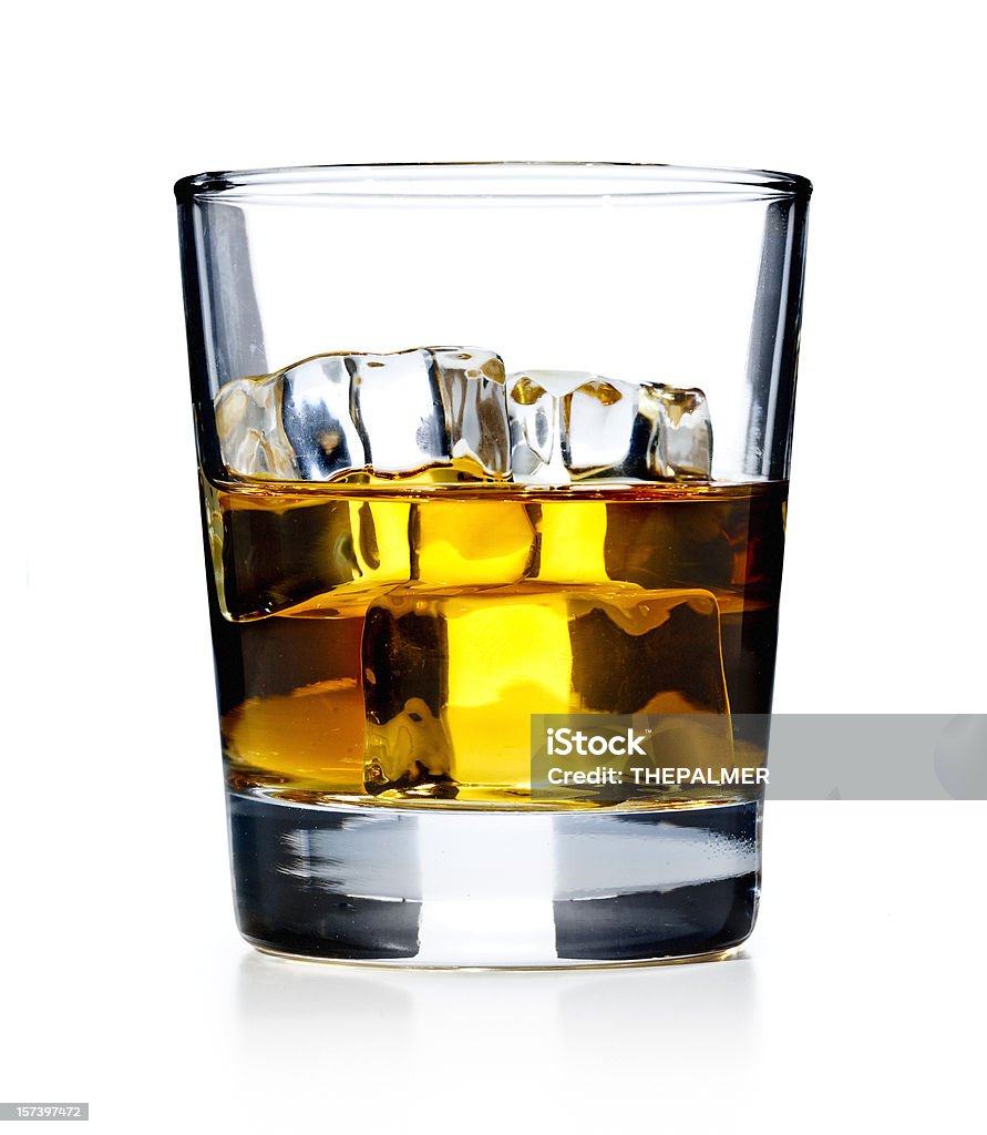 ガラスのウィスキー - アルコール飲料のロイヤリティフリーストックフォト