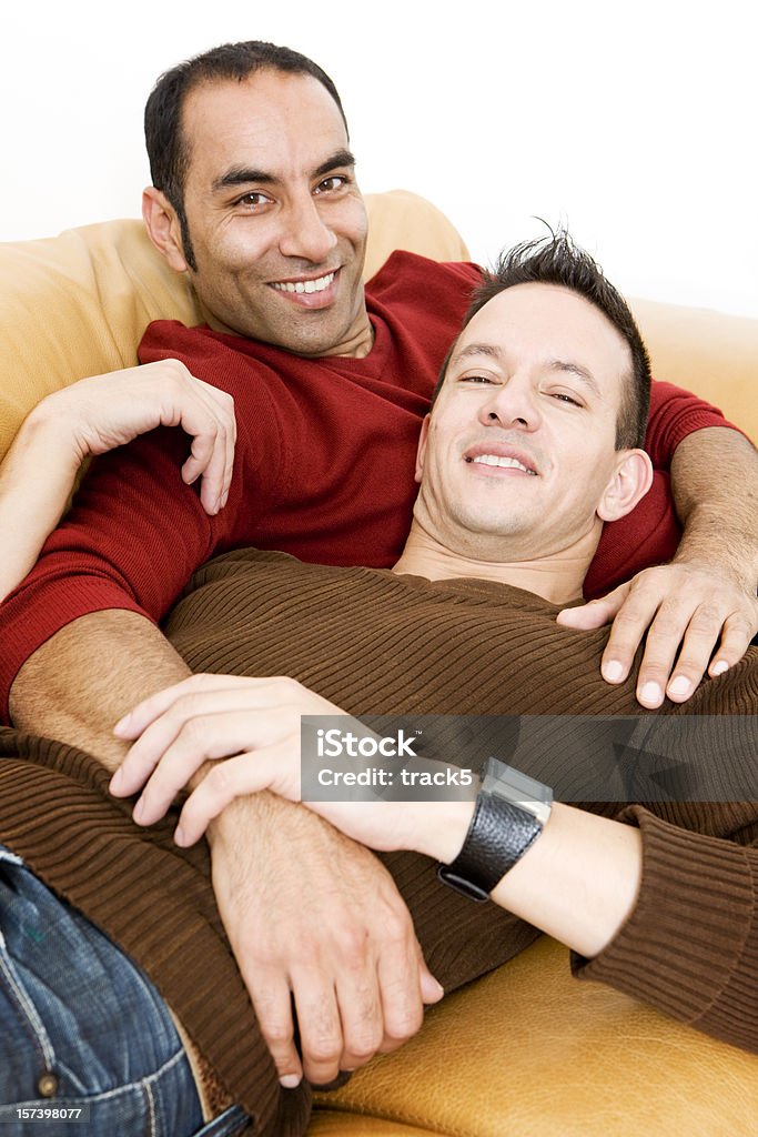 gay lifestyle: Détendue et intime, moment entre un même sexe couple - Photo de Adulte libre de droits