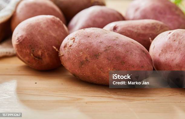 Raw Red Potatoes Stock Photo - Download Image Now - Sweet Potato, Agriculture, Baking