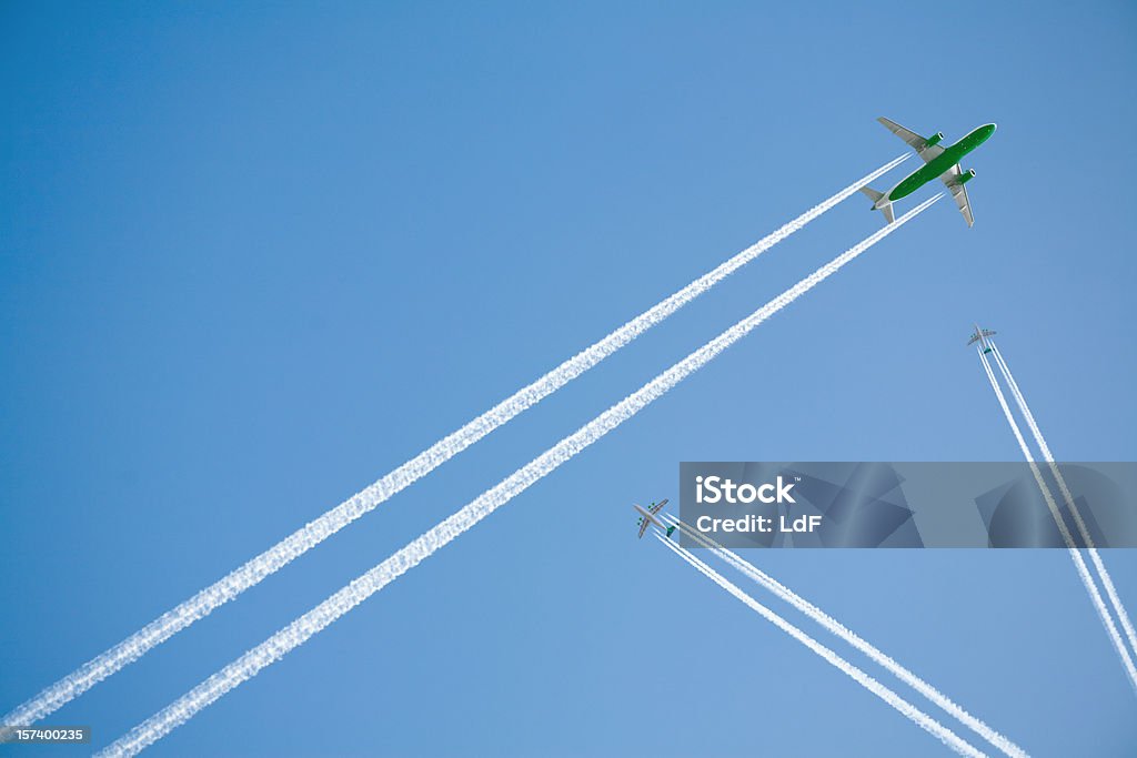 녹색 항공편 - 로열티 프리 비행기 스톡 사진