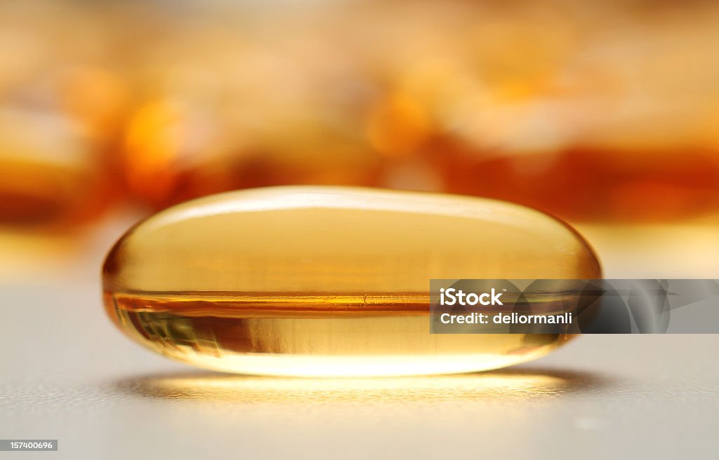 Medicamento de cápsulas - Foto de stock de Aceite de hígado de pescado libre de derechos