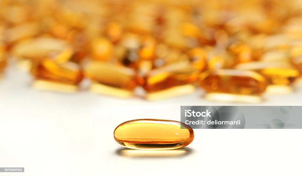 Medicamento de cápsulas - Foto de stock de Aceite de pescado libre de derechos