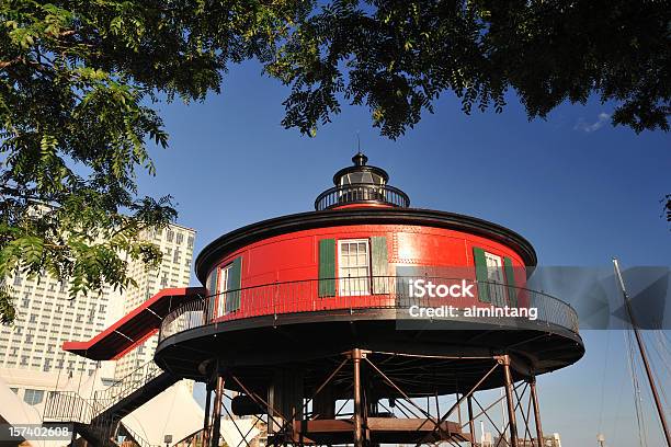 Faro Del Puerto Interior Rojo Foto de stock y más banco de imágenes de Baltimore - Maryland - Baltimore - Maryland, Ciudad, Color - Tipo de imagen