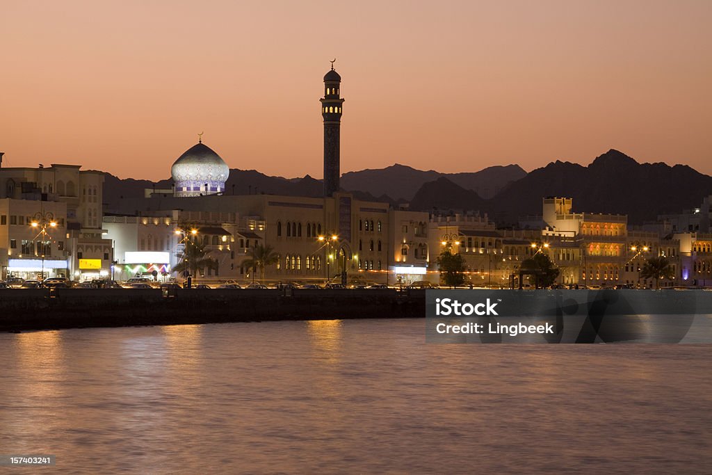 Tramonto a Muscat, Oman. - Foto stock royalty-free di Oman