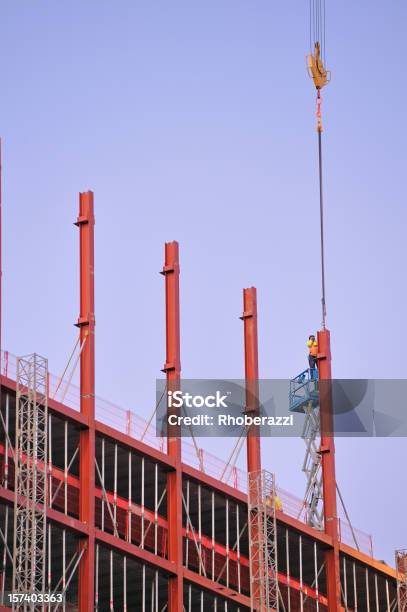 Baustelle Stockfoto und mehr Bilder von Arbeiten - Arbeiten, Arbeiter, Architektur