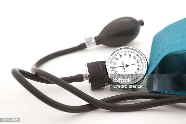 Medizinisches Instrumentsphygmomanometer Stockfoto und mehr Bilder von Blutdruckmesser - Blutdruckmesser, Weißer Hintergrund, Ausrüstung und Geräte