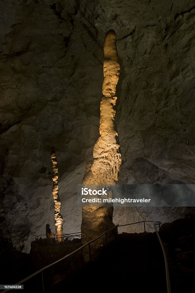 Witchs dedo, Parque Nacional Carlsbad Caverns - Foto de stock de Estalagmite royalty-free