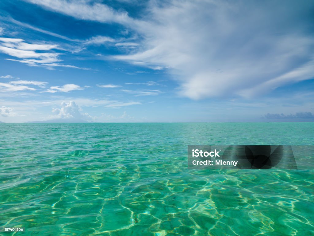 Hermosa vista a la laguna - Foto de stock de Agua libre de derechos