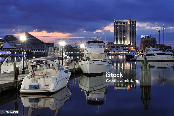 Marina Em Baltimore - Fotografias de stock e mais imagens de Amanhecer - Amanhecer, Baltimore - Maryland, Baía