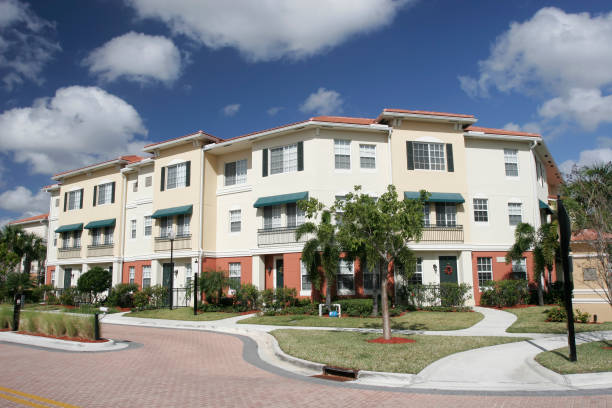 Condos Conplex 31,700+ Condo Complex Stock Photos, Pictures & Royalty-Free Images - iStock
