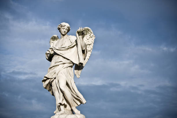 sant angelo angel - statue sculpture roman angel zdjęcia i obrazy z banku zdjęć