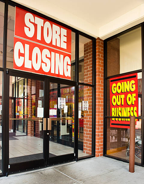 istock Retail Store Going Out Of Business 157418224