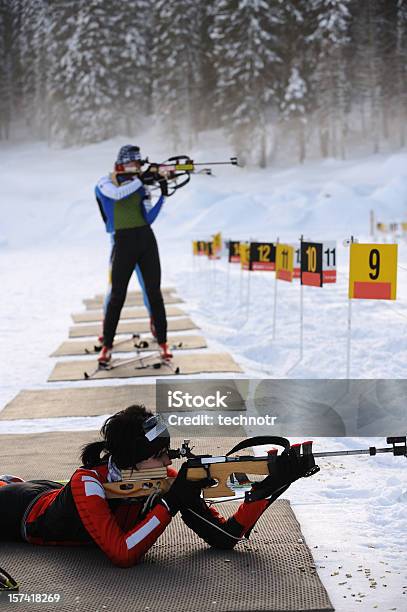 Photo libre de droit de Entraînement Au Tir banque d'images et plus d'images libres de droit de Biathlon - Biathlon, Ski, Tir à l'arme à feu