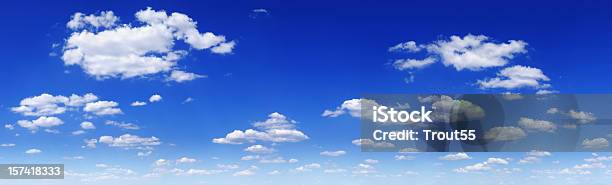 Xxxl 青い空と白い雲には下にスクロールする - 曇天のストックフォトや画像を多数ご用意 - 曇天, 空, 青