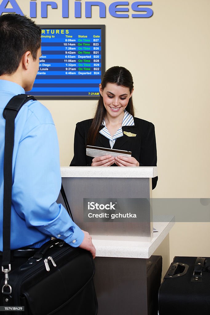 Serviço de atendimento ao cliente da companhia aérea - Foto de stock de Aeroporto royalty-free