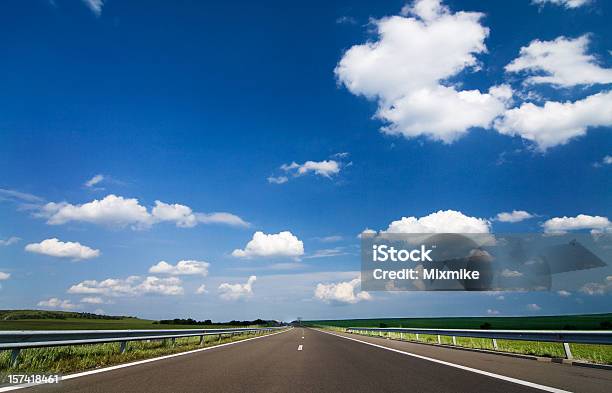 엠티 고속도로 0명에 대한 스톡 사진 및 기타 이미지 - 0명, 고속도로, 구름
