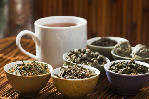 Subject: A selection of tea from around the world, including Japanese green tea with roasted rice, Jasmine, Chinese green tea, English Breakfast, Indian Darjeeling, Oolong.