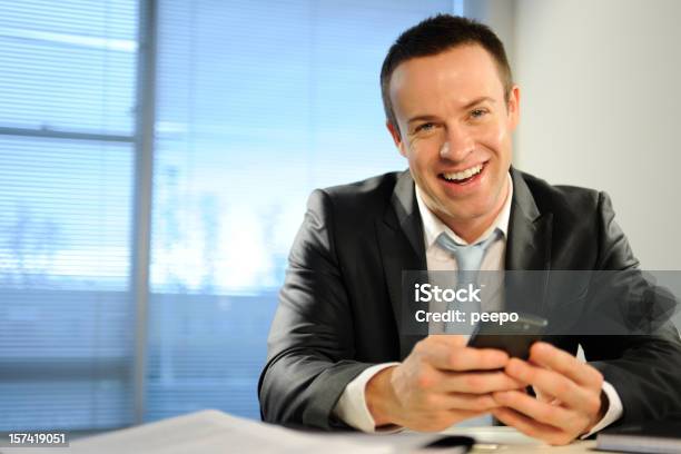 Foto de Homem De Negócios e mais fotos de stock de Adulto - Adulto, Agenda Eletrônica, Amizade