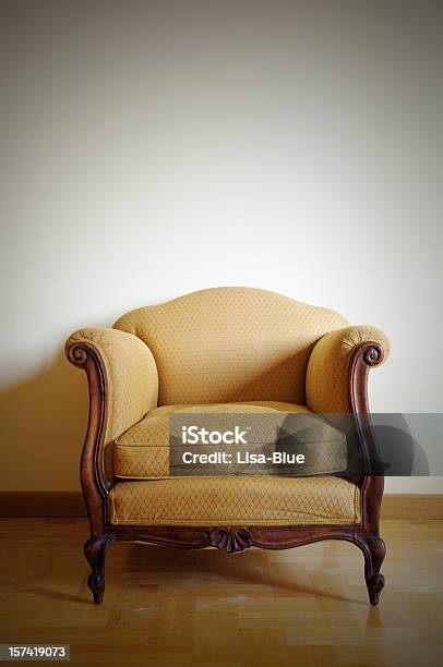 빈티지 옐로우 Armchaircopy 공간 암체어에 대한 스톡 사진 및 기타 이미지 - 암체어, 전경, 의자