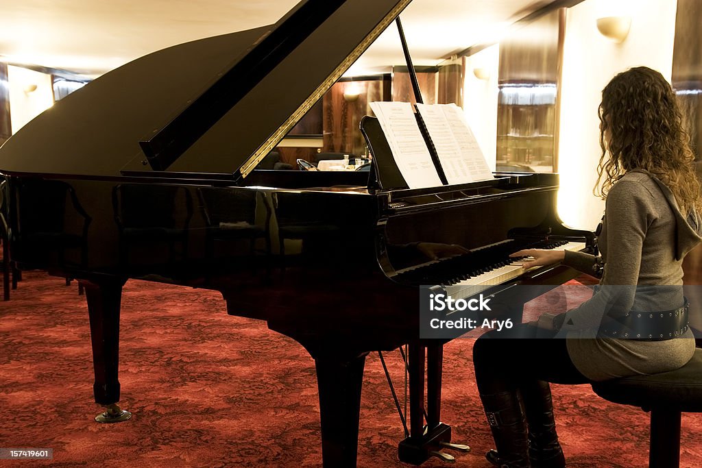 Pianista - Foto stock royalty-free di Adulto