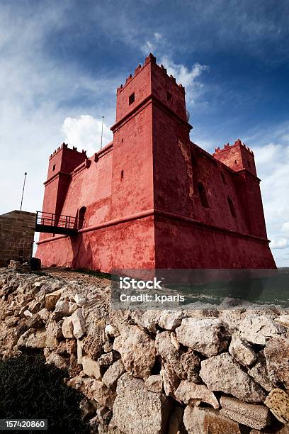 Torre Vermelho Malta - Fotografias de stock e mais imagens de Ao Ar Livre - Ao Ar Livre, Arquitetura, Castelo