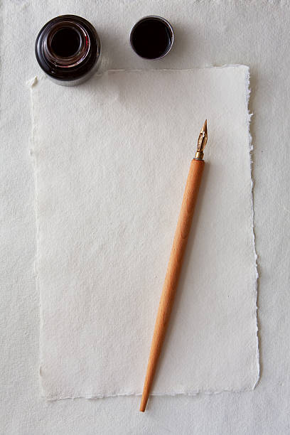 carta en blanco, tipo antiguo - ink bottle fotografías e imágenes de stock