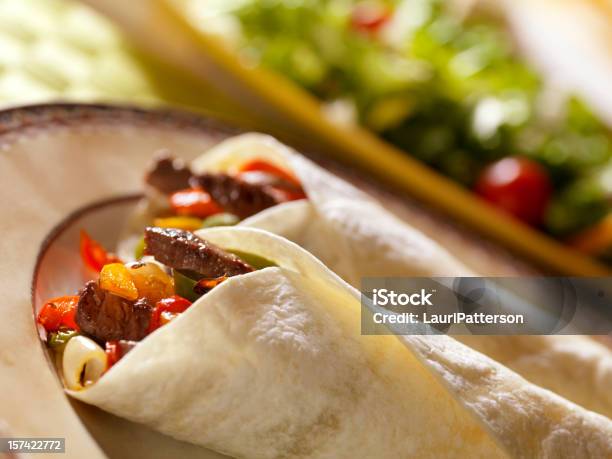 Mexikanische Rindfleisch Fajita Stockfoto und mehr Bilder von Bildschärfe - Bildschärfe, Burritos, Dunkel