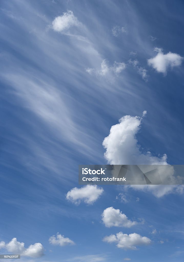 Krajobraz z chmurami (zdjęcie Rozmiar XXXL - Zbiór zdjęć royalty-free (Biały)