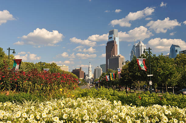 istock Street Garden 157423554
