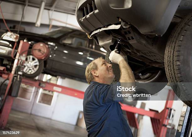 Automechaniker Series Stockfoto und mehr Bilder von Arbeiten - Arbeiten, Auto, Automechaniker