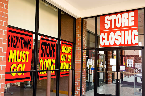 magasin panneaux de clôture - going out of business closed business closed for business photos et images de collection