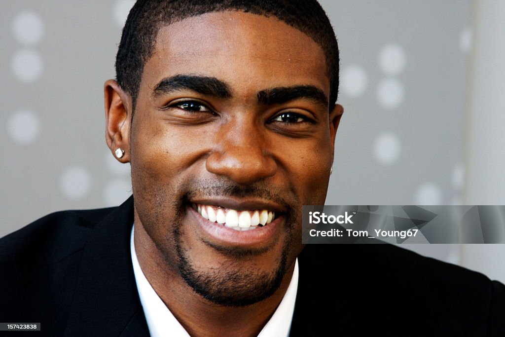 Lächelnden junger Mann - Lizenzfrei Anzug Stock-Foto