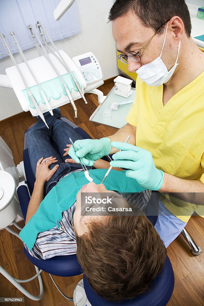Visita dal dentista - Foto stock royalty-free di 25-29 anni