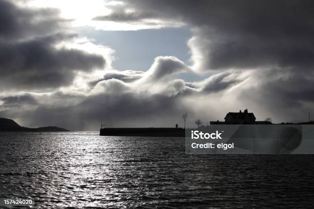 Eye Of The Storm Stockfoto und mehr Bilder von Bootssteg - Bootssteg, Das Auge des Sturms, Farbbild