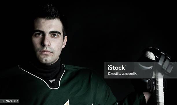 Jugador De Hockey Foto de stock y más banco de imágenes de Fondo negro - Fondo negro, Adulto, Amateur