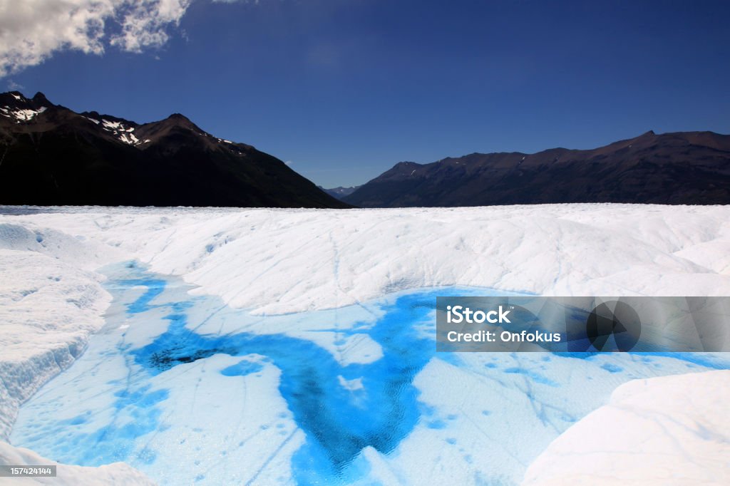Синяя река на Perito Moreno Glacier, Патагонии, Аргентина - Стоковые фото Антарктика роялти-фри