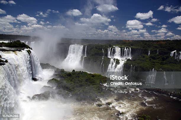 Cataratas Del Iguazú Argentina Lado Foto de stock y más banco de imágenes de Agua - Agua, Aire libre, América del Sur