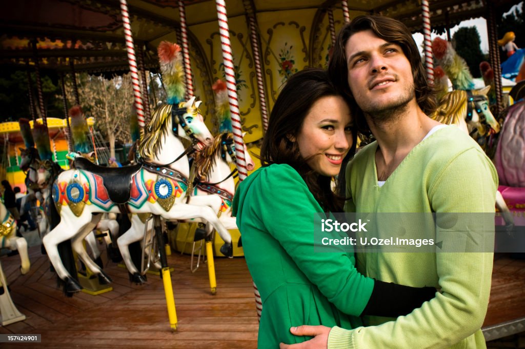 Amantes com uma Roda de Ferro - Royalty-free 20-29 Anos Foto de stock