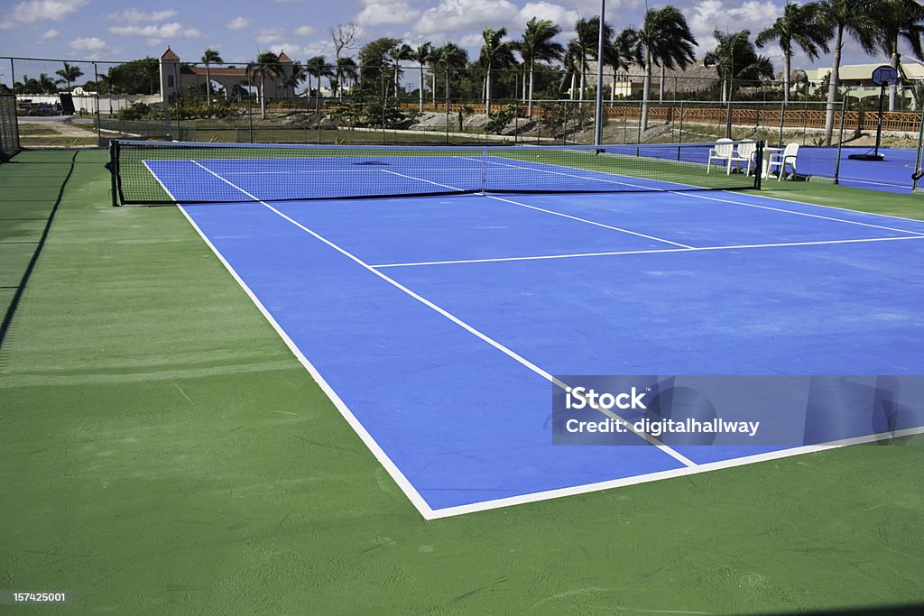 熱帯のテニスコート - テニスのロイヤリティフリーストックフォト