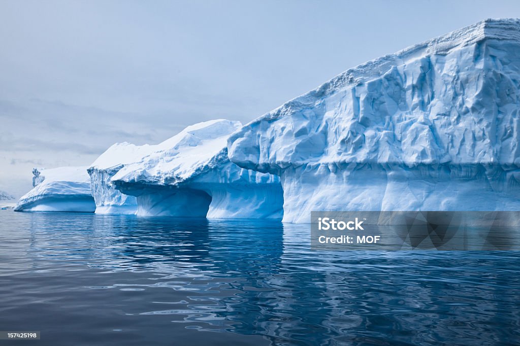 Антарктический айсберг - Стоковые фото Антарктика роялти-фри