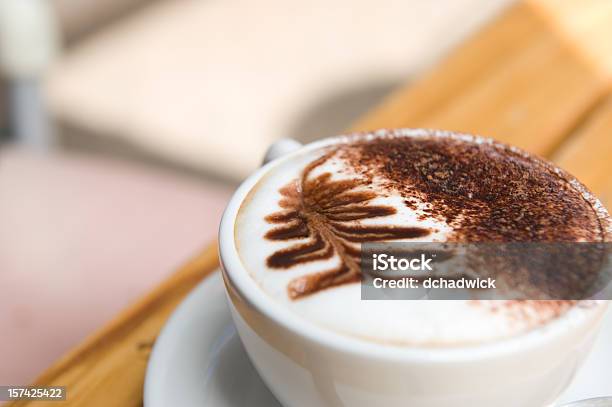 Drink Stockfoto und mehr Bilder von Blatt - Pflanzenbestandteile - Blatt - Pflanzenbestandteile, Café, Cappuccino