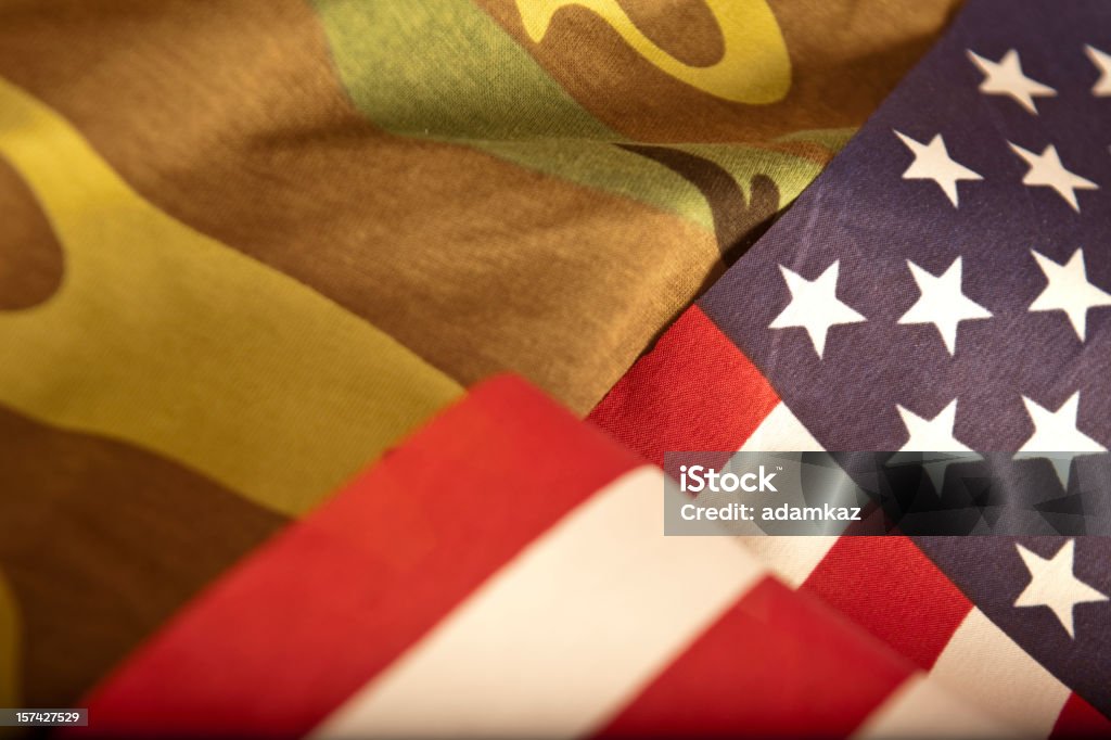 Bandera estadounidense y Camoflage (serie - Foto de stock de Armada libre de derechos