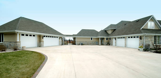 istock Extra Large Five Stall Garage, Gabled Roof, Concrete Drive Way 157427822